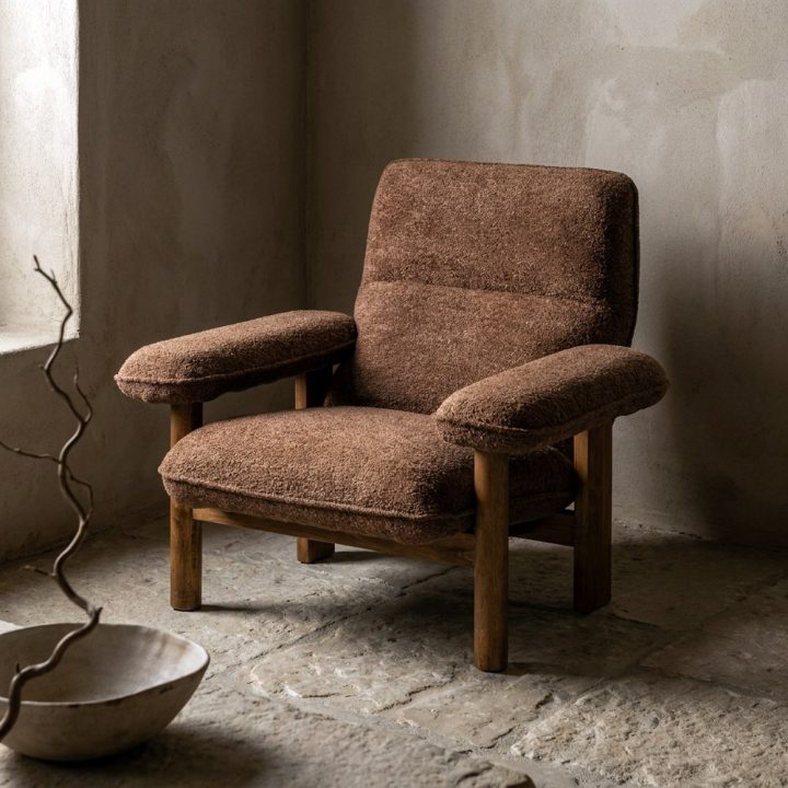 SILLÓN TAPIZADO MARRÓN MADERA 96 X 86,50 X 82,50 CM